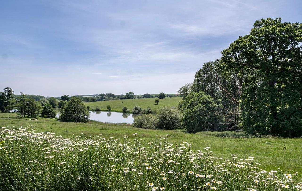 Fawsley Hall Hotel Daventry Bagian luar foto